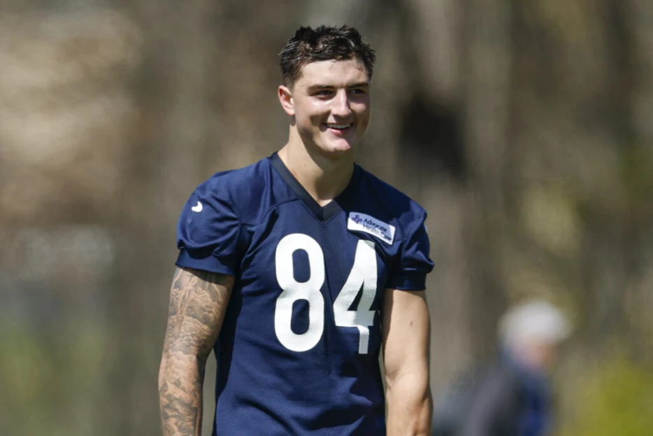 Bears TE Colston Loveland In Line For Training Camp Return