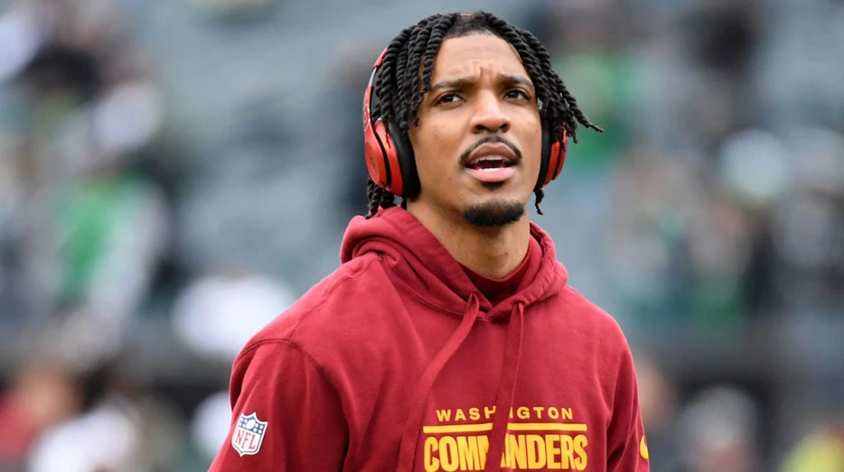 Commanders owner gets Jayden Daniels card in bonkers 6-figure sale
