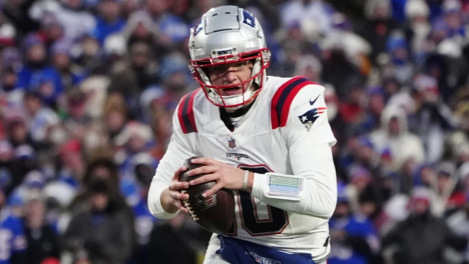 NFL MVP Offers Surprising Thoughts on Patriots QB