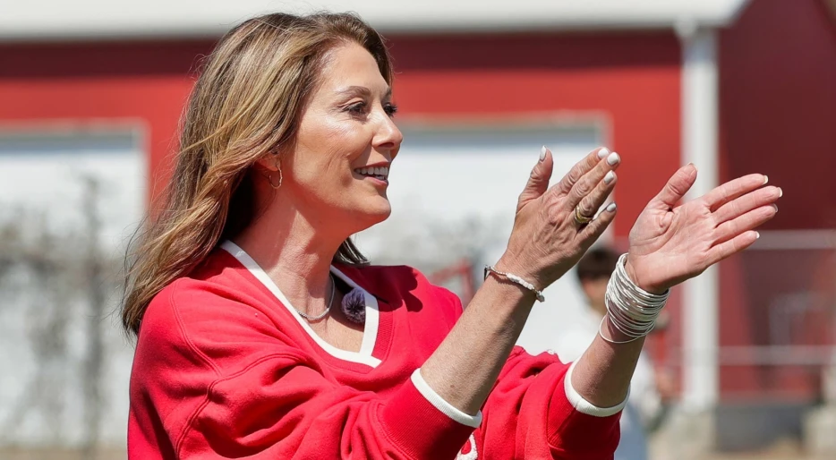 Patrick Mahomes’ Mom, Randi Mahomes, Kept It Real While Speaking Out About Transgender Athletes In Female Sports