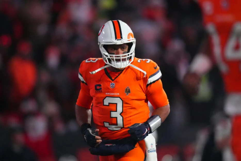 Russell Wilson Asked Broncos For Fully Guaranteed Deal, Irked NFLPA Boss By Accepting Less