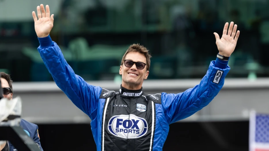 Tom Brady takes stage at Indy 500, draws boos