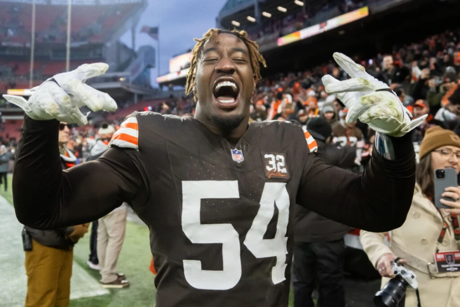 Browns Release DE Ogbo Okoronkwo