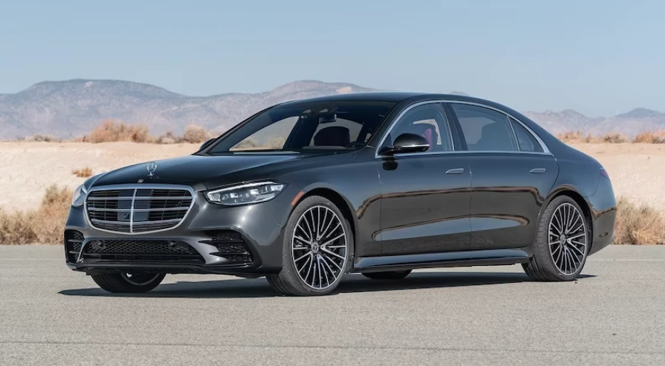 The Best Luxury Car Rentals in Dubai for Tourists in 2025