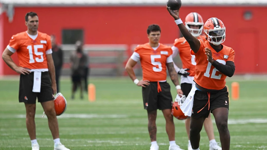 Browns rumors: TJ Houshmandzadeh was told Browns QB battle is two man race