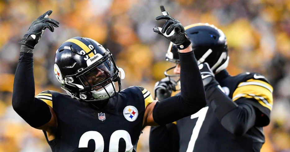 Cap and contract details: Steelers trade Minkah Fitzpatrick, add Jalen Ramsey and Jonnu Smith