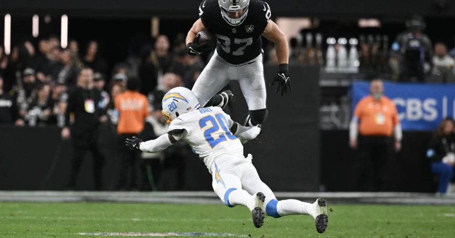 Dolphins could make a push for Michael Mayer