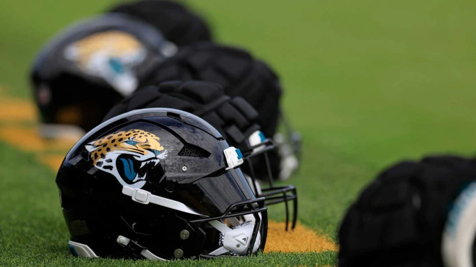 Jaguars sign WR Trenton Irwin, DE Dawuane Smoot