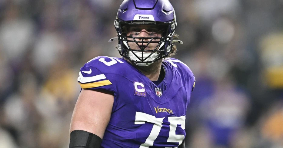 Minnesota Vikings All Quarter Century Team: Offensive Tackle No. 1