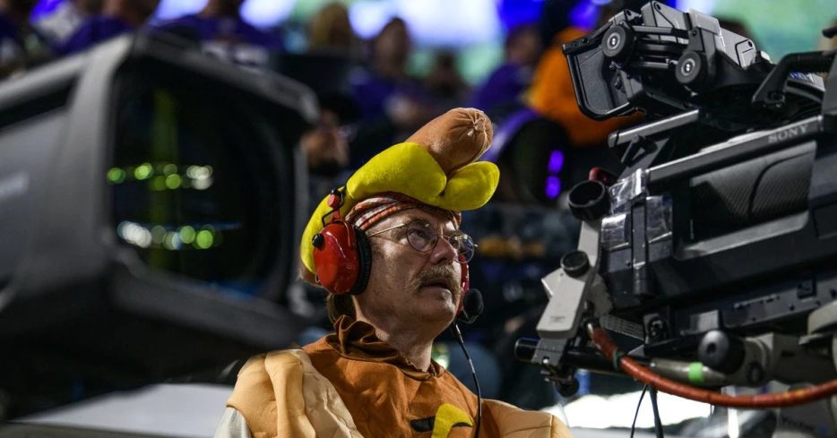 The Browns, the fans, and their mustard obsession. Exclusive interview with Stadium Mustard CEO Bill Lockwood