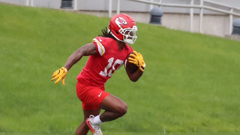 Andy Reid: Isiah Pacheco put on &quot;good weight&quot; this offseason, looks tremendous