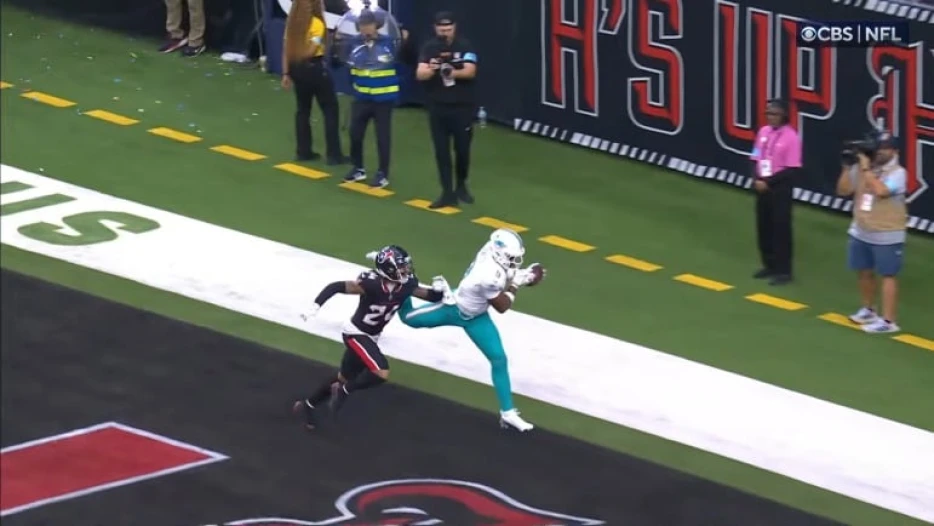 Buy Or Sell: Jonnu Smith Will See More Targets Than Pat Freiermuth For Steelers