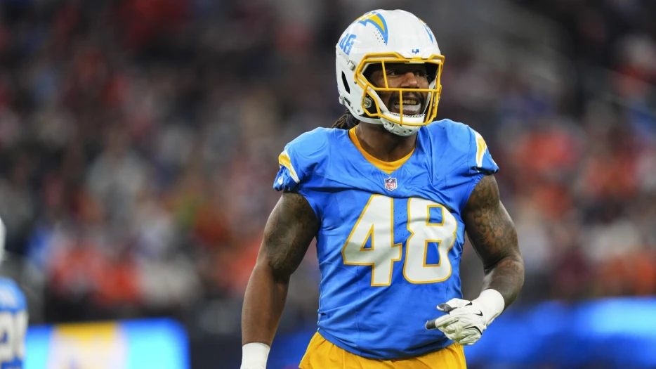 Chargers sign Bud Dupree to one-year extension