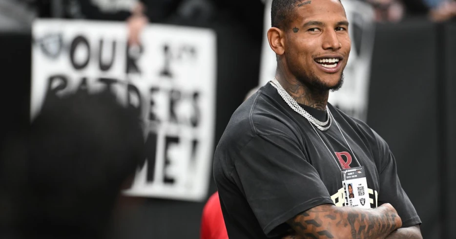 Dolphins indeed trade for former Raiders tight end