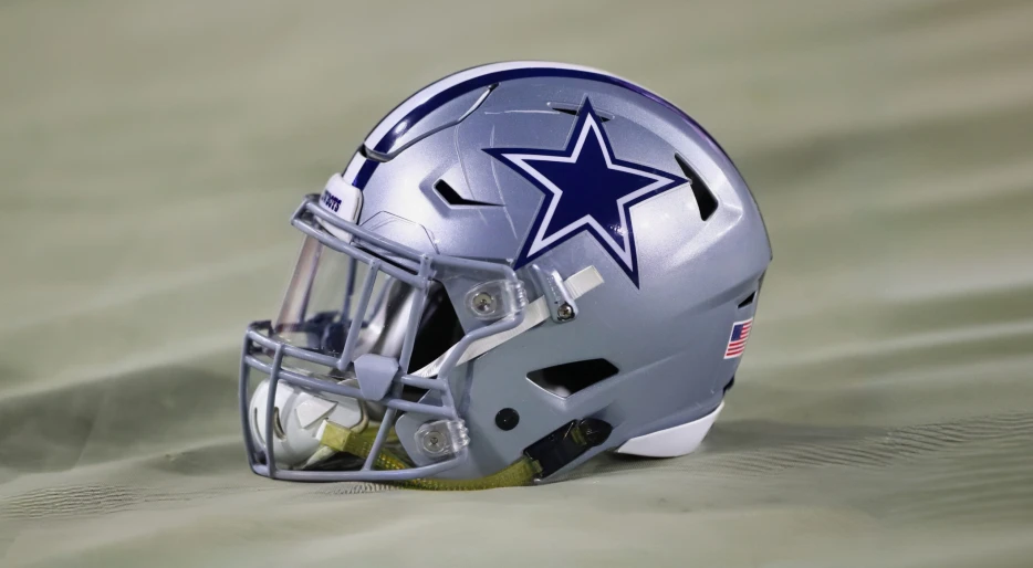 Popular Dallas Cowboys Coach Has Tragically Passed Away