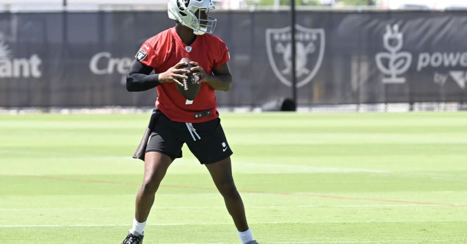 The Majority of Raider Nation sees Geno Smith throwing for 4000 yards