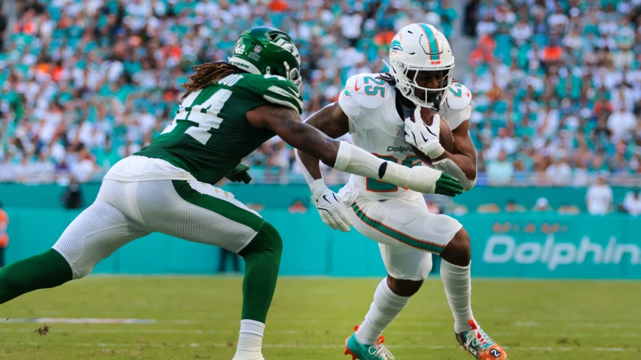 Dolphins' Jaylen Wright in better shape after fading down the stretch last year
