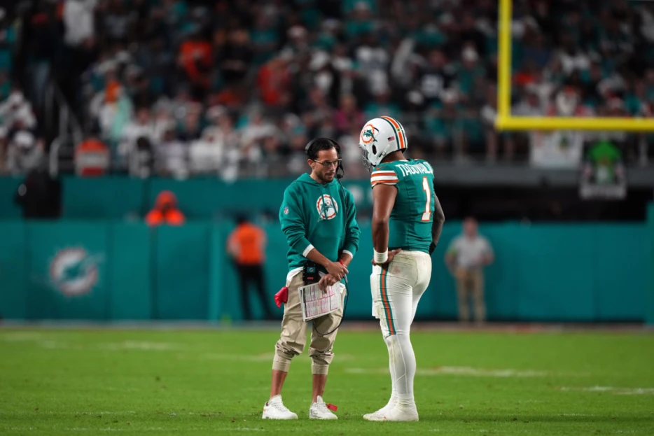 NFL insider believes Miami Dolphins could be nearing organizational reset
