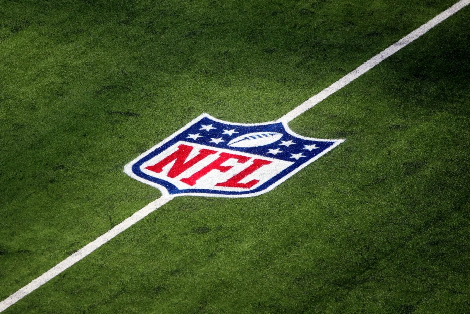 6 Most Surprising Clauses In NFL Player Contracts