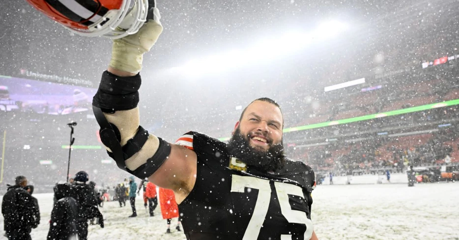 Browns Joel Bitonio talks with our Barry Shuck about Kobe, Nick Chubb, Kevin Stefanski, fondest memory, retirement, more
