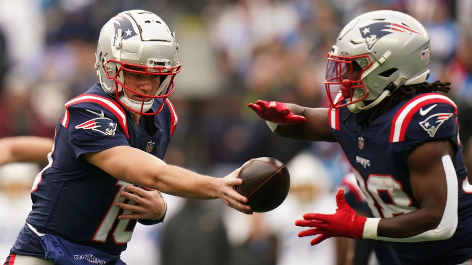 Drake Maye, Rhamondre Stevenson Recreate Patriots Highlight — With Wild Twist