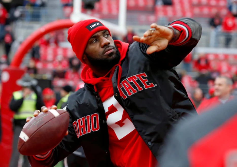 ‘LeBron James would’ve been one of the best NFL receivers of all-time’: Future HOFer Davante Adams explains bold take