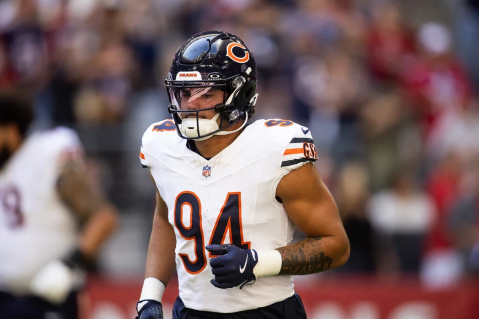 Bears DE Austin Booker Primed For Breakout Season