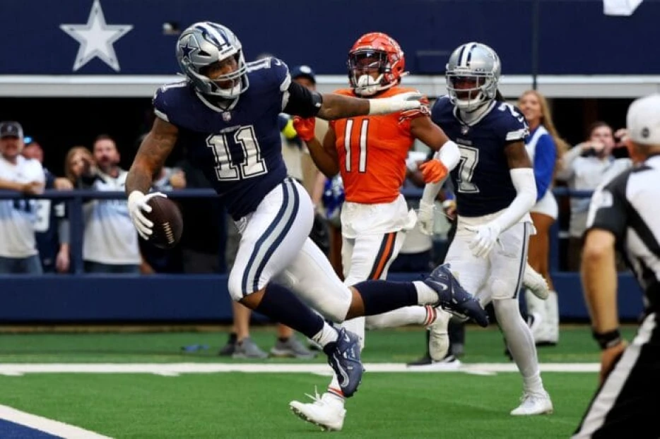 Micah Parsons ranked 3rd best pass rusher by execs, coaches and scouts