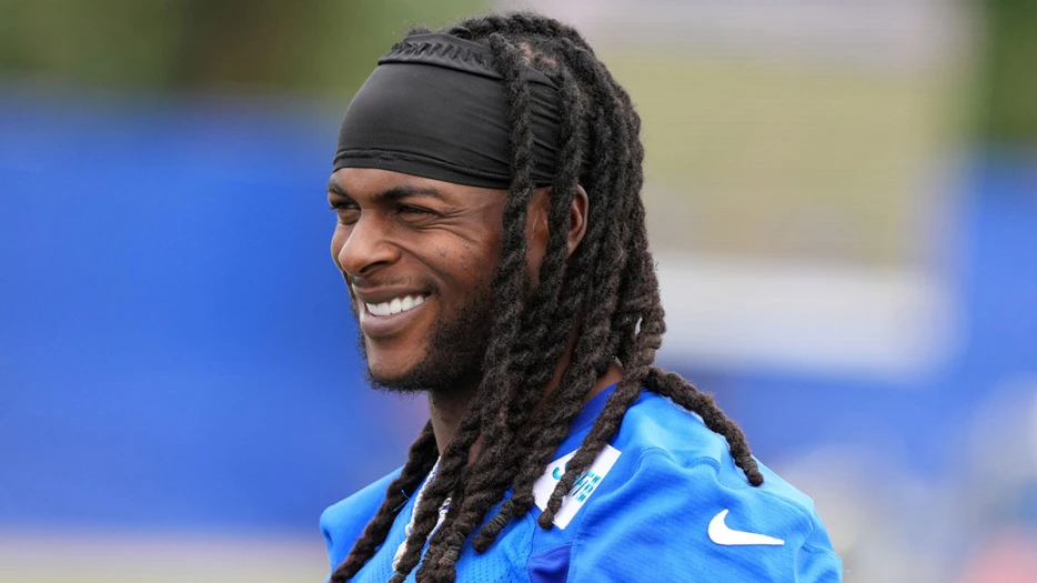 Rams’ Davante Adams sounds off on LeBron James if Lakers star chose football