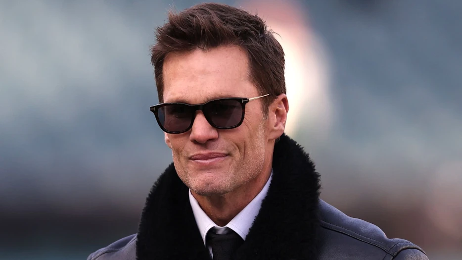 Tom Brady’s Viral Photo With Sofia Vergara Fuels Romance Rumors