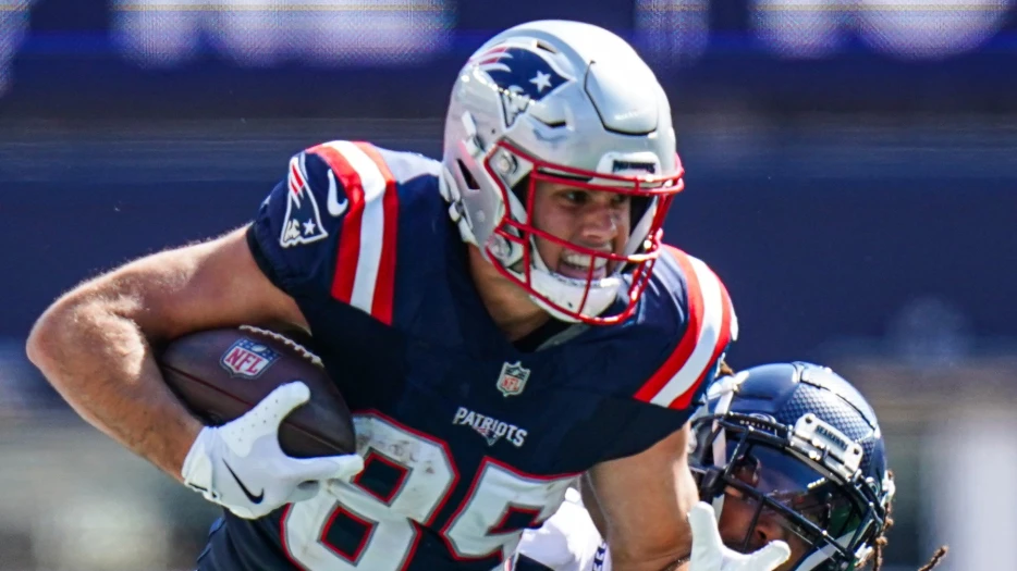 Patriots’ Hunter Henry Earns Honorable Mention On ESPN Ranking