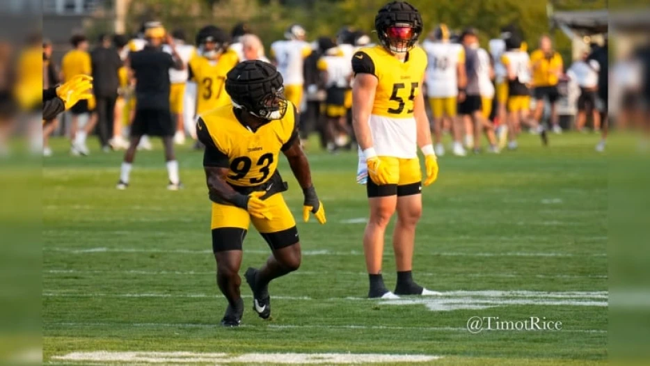 Two Dogs, One Bone: Mark Robinson And Carson Bruener Battling For The Final ILB Spot