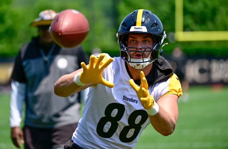 Can Pat Freiermuth Have Breakout Season with Aaron Rodgers at QB?