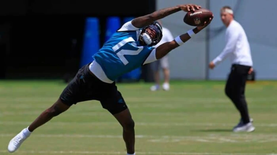 Can Travis Hunter succeed where his head coach failed?