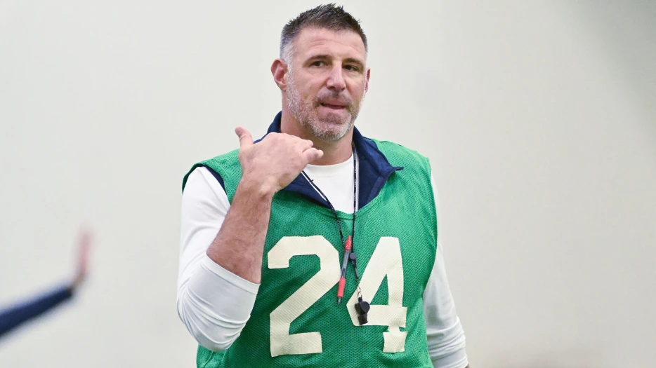 Key Patriots Offensive Lineman Gushes Over New Head Coach Mike Vrabel