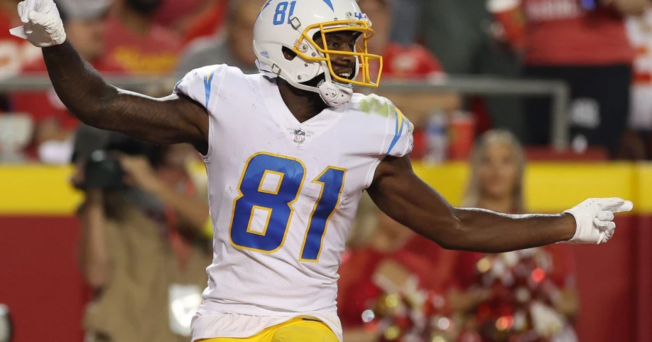 Chargers place WR Mike Williams, 4 other plays on PUP list