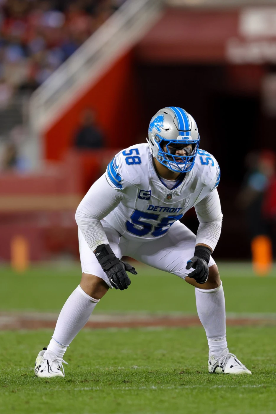 Former All-Pro Publicly Calls Detroit Lions’ Penei Sewell Overrated