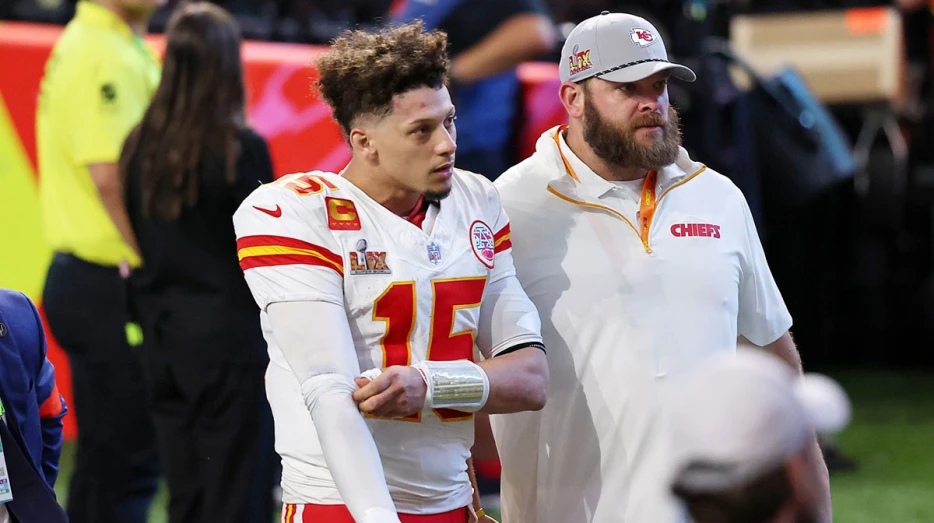Patrick Mahomes’ 1st-place vote share in ESPN QB rankings drops