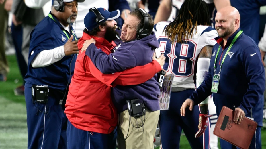 Patriots Fans Will Love MLB Mascot’s Sign Referencing Famous Moment