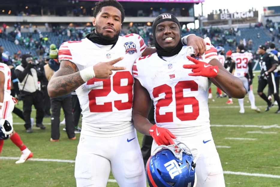 Who will make roster? New York Giants’ deep running back room sets up camp battles