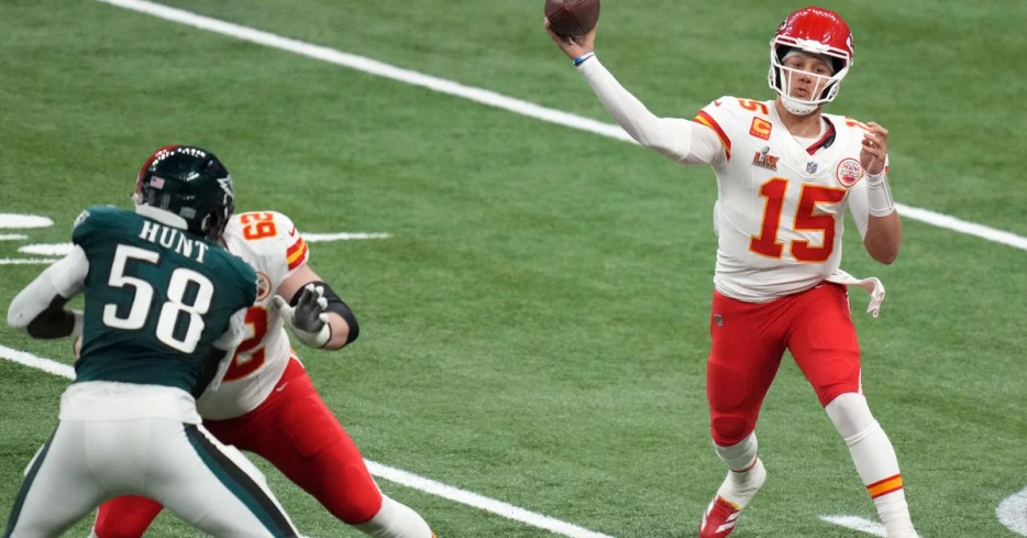 Arrowheadlines: Patrick Mahomes listed among top-5 NFL quarterbacks of all-time