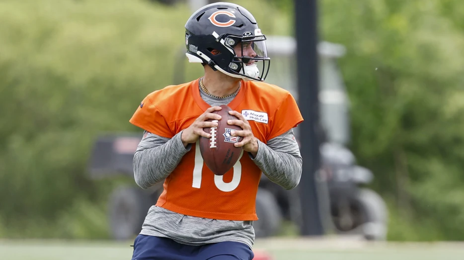 Bears’ Caleb Williams stamped by Matas Buzelis