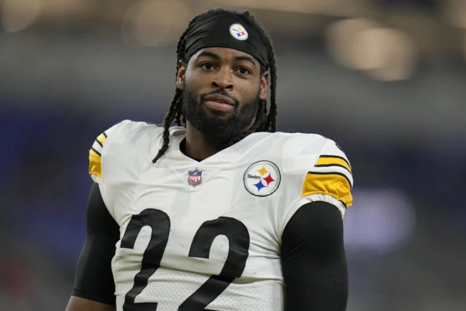 Chargers RB Najee Harris Injured In Fireworks Incident