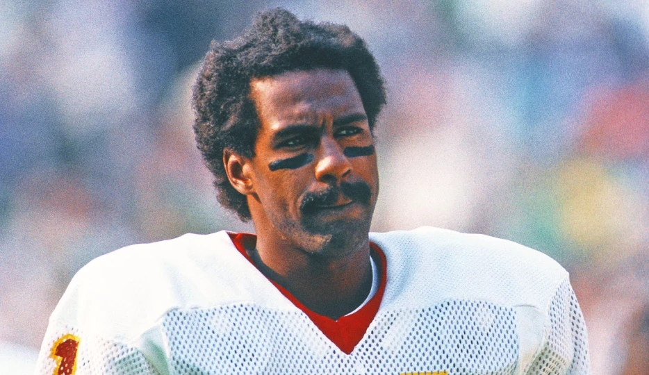 Commanders Retiring Hall of Fame Receiver Art Monk's No. 81