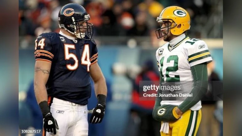 Brian Urlacher Says He’s An ‘Aaron Rodgers Fan,’ Sees Steelers Winning 11-12 Games