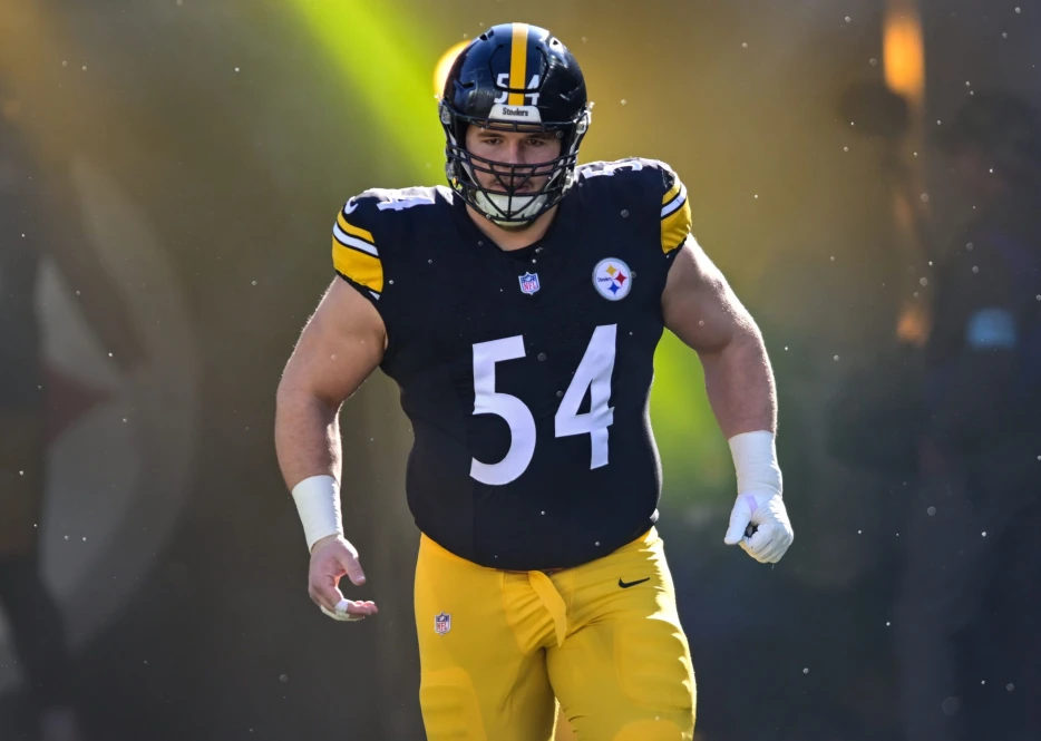 Analyst Tabs Frazier, Seumalo Among NFL’s Best Offensive Linemen