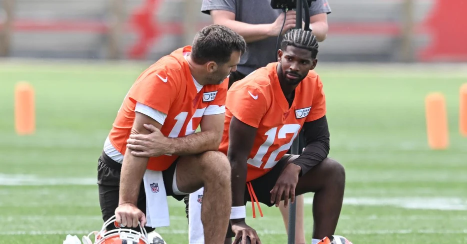 Browns Shedeur Sanders checks a Cleveland fan who disses Joe Flacco