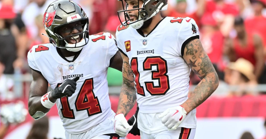 Buccaneers Quarter Century Team: Wide Receivers and Tight Ends