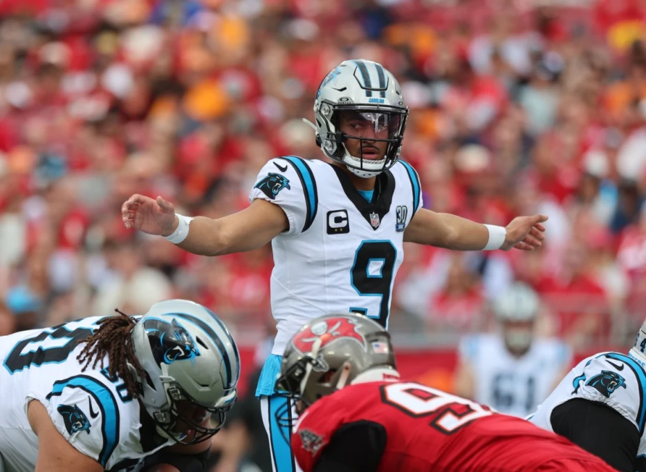 Last Stand: Five NFL Quarterbacks Fighting for Their Futures in 2025