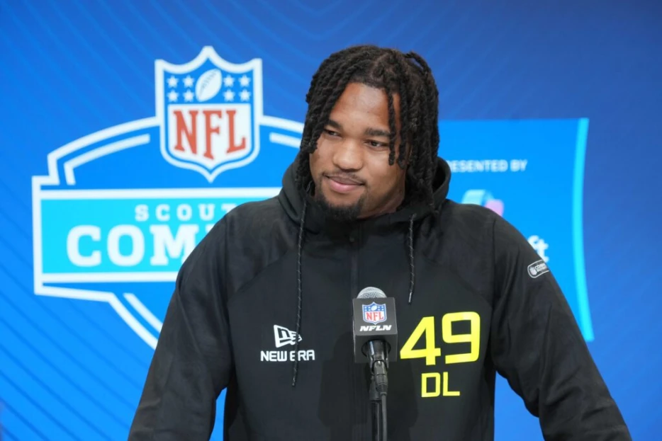 Ravens Sign Second-Round OLB Mike Green, Complete Rookie Deals